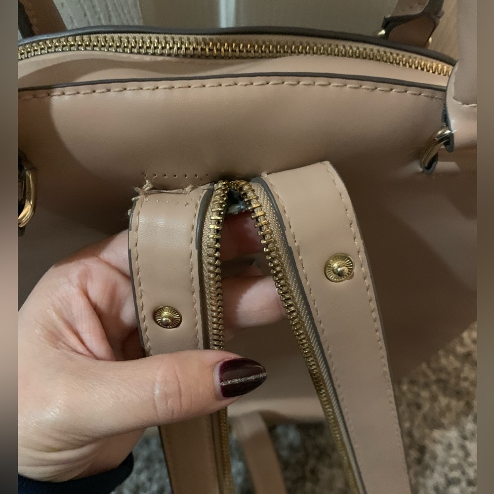 ✨New✨ A New Day Target Zip Top Dome Commuter Bag - Picture 12 of 16